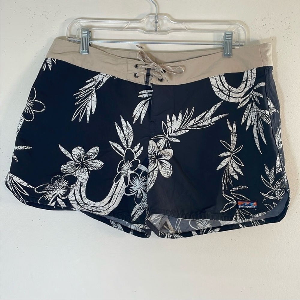 Patagonia Women’s 12 Wavefarer Board Shorts.